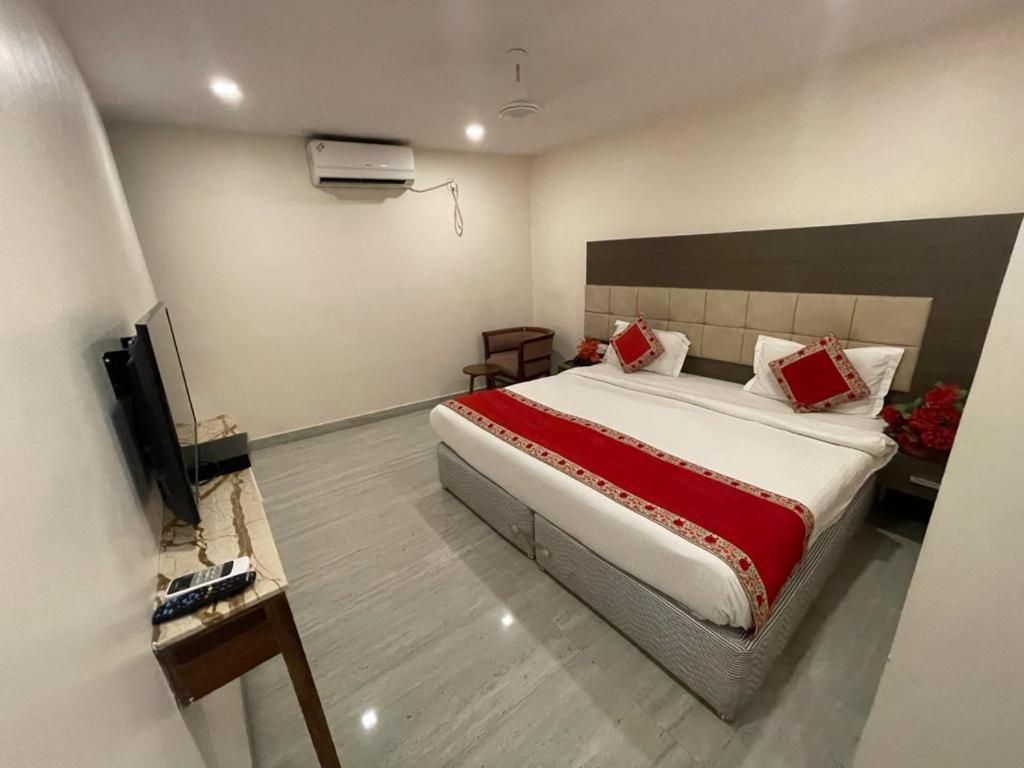 Hotel Hari Vilaas Varanasi Dış mekan fotoğraf