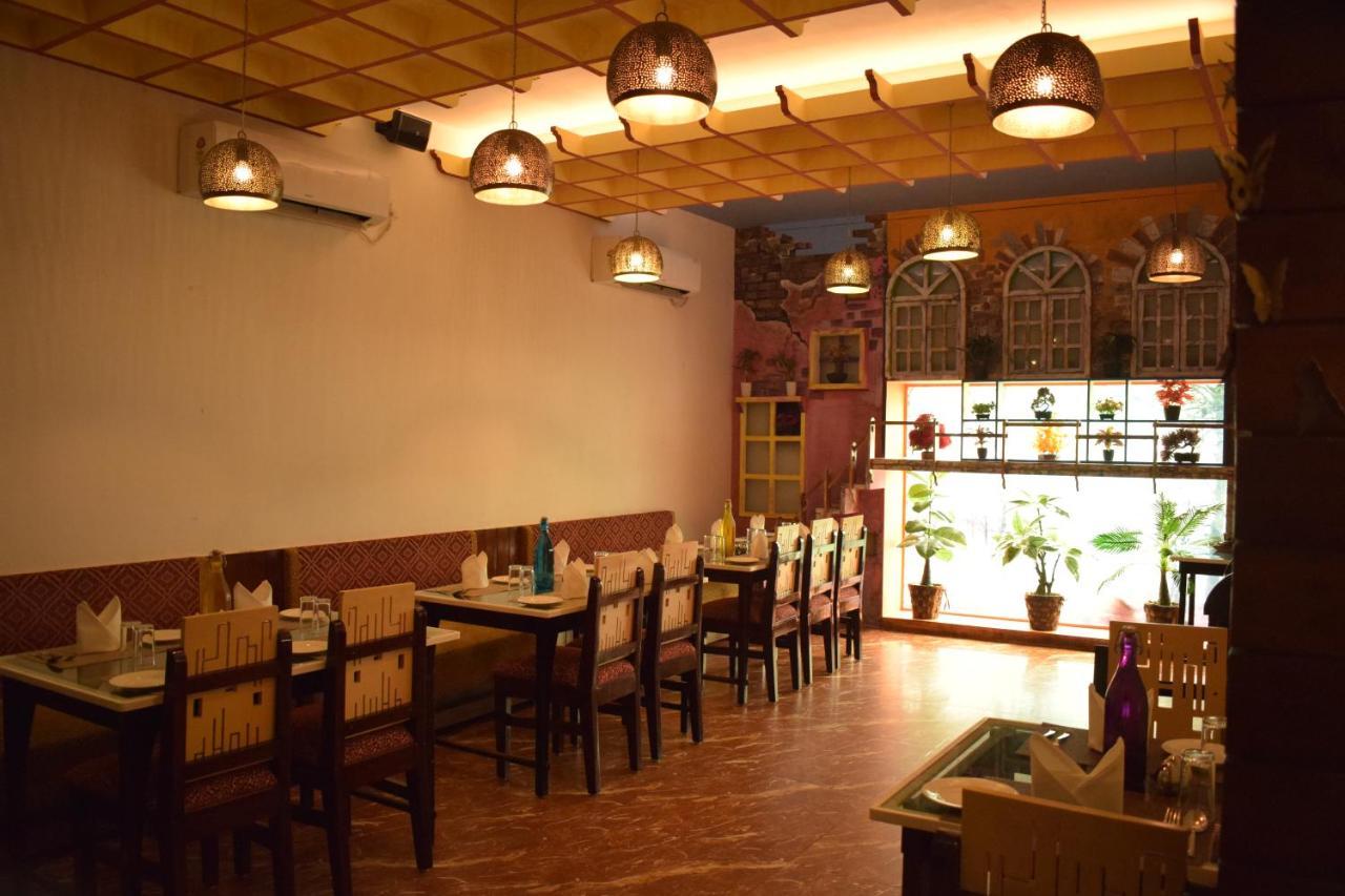 Hotel Hari Vilaas Varanasi Dış mekan fotoğraf
